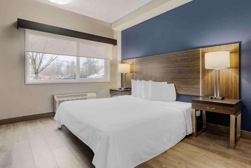 King Room - Non-Smoking room in Extended Stay America Premier Suites - Portland - North
