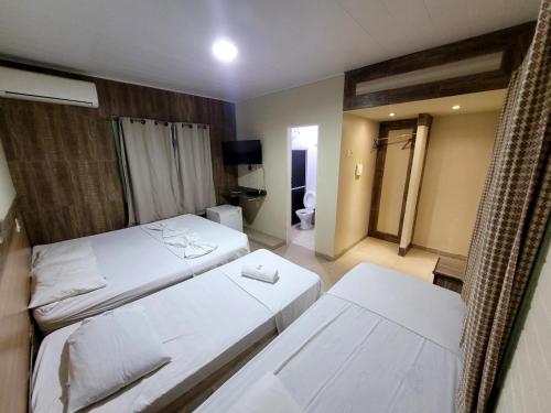 Quadruple Room image 5