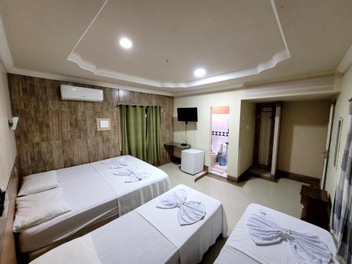 Quadruple Room image 2
