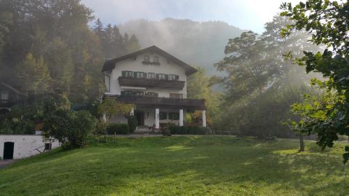 Pension Villa Bergkristall in Eschenlohe, Deutschland