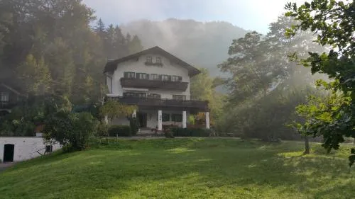 Pension Villa Bergkristall in Eschenlohe, Deutschland