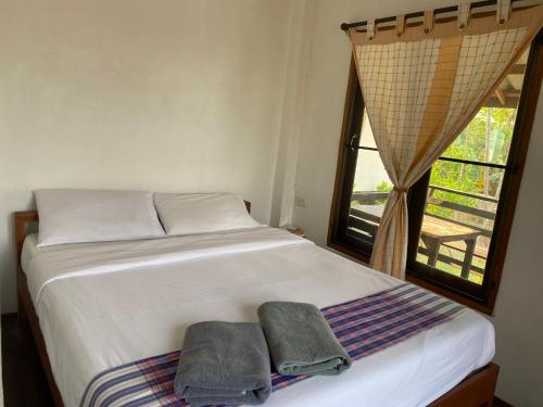 paibaansuan – Pai, ND