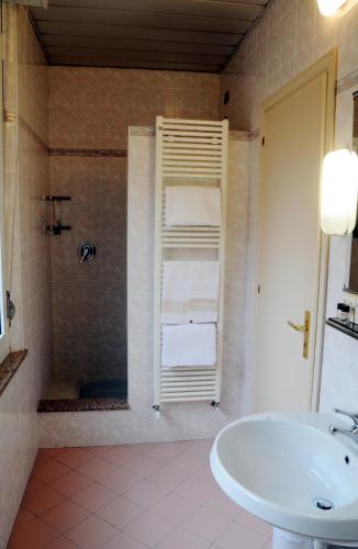 Hotel Button - image 3
