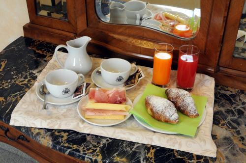 Hotel Button - image 5