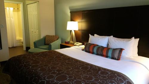 Staybridge Suites Chicago-Oakbrook Terrace, an IHG Hotel