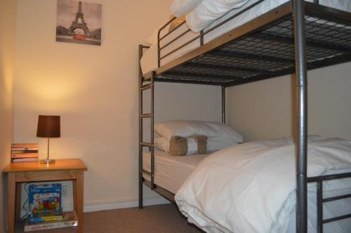 Chesterton Court Apartment - image 8