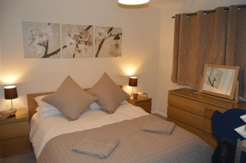 Chesterton Court Apartment - image 6