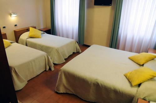 Hotel Button - image 6