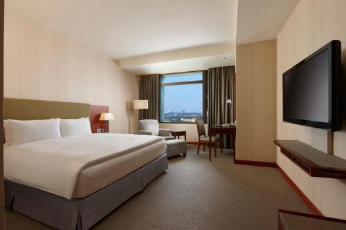 1 queen bed