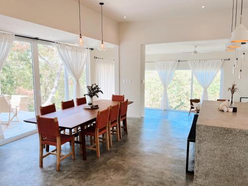 kuhinja, Casa Kaiyo Playa Maderas Luxury Jungle Beach Villa with AC in Playa Maderas