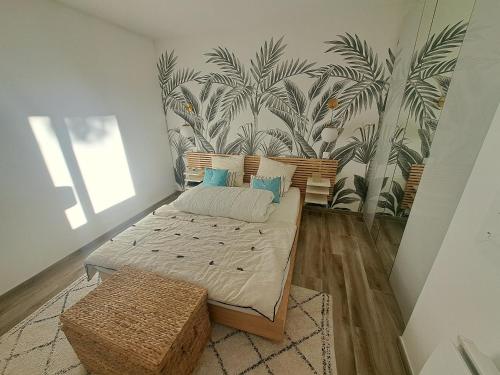 Superbe appartement piscine, tennis, vue mer et décoré avec goût Superbe appartement piscine, tennis, vue mer et décoré avec goût