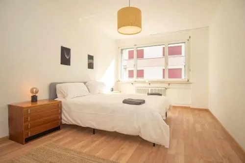 Central Studio Apartment with free BaselCard - Picasso in Basel, Schweiz