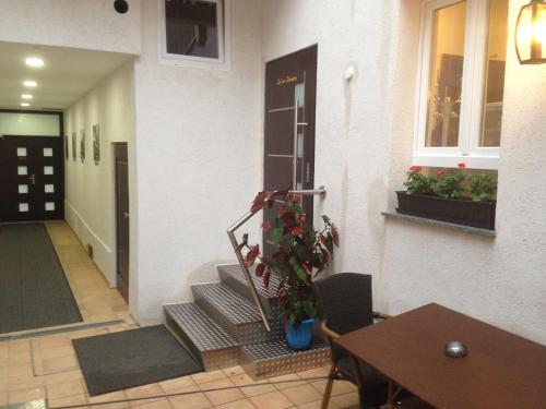 บริการและสิ่งอำนวยความสะดวก, Hotel Rest Inn in เบรตเทิน