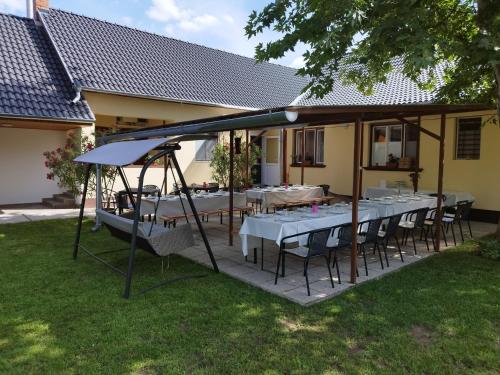 Tartós Szegfű Vendégház, Magánszállás (Tartos Szegfu Vendeghaz, Maganszallas) in Szeged