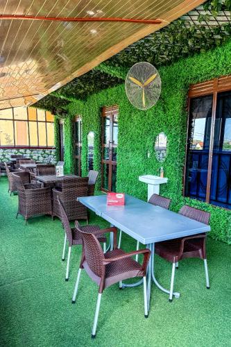 Restaurant, BWIRANDA HOTEL in Kasese