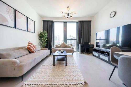 Downtown Dubai Luxury 1 BR in BLVD Heights T1, Dubái