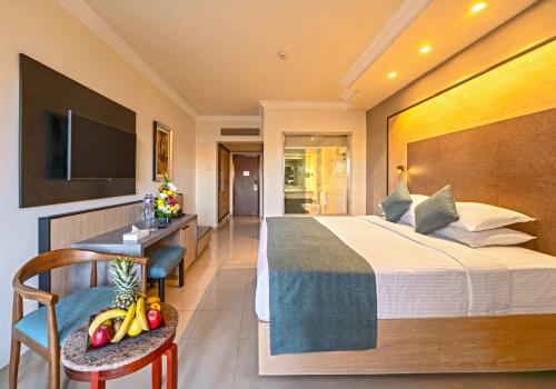 Deluxe Room image 5