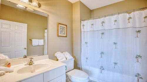 1033 River Crossing Condo - image 5
