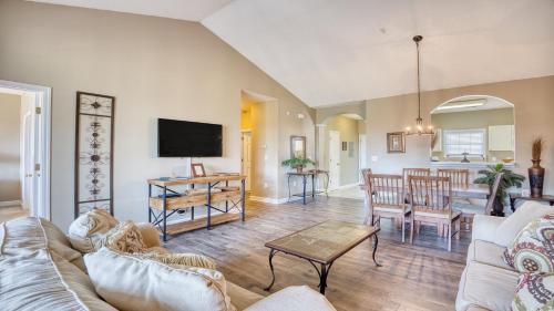 1033 River Crossing Condo in North Myrtle Beach, USA
