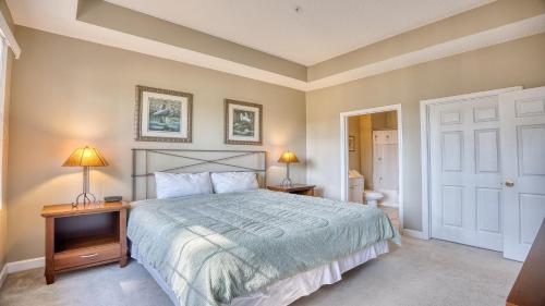 1033 River Crossing Condo - image 2