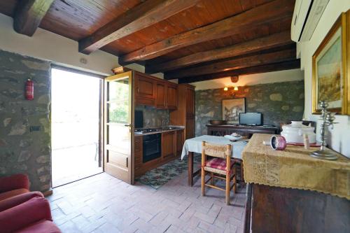 Villa Le Due Lune 6 Pax by VILLASRETREATS in Filattiera