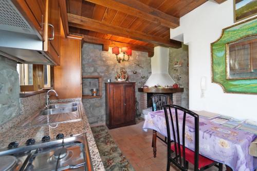 Villa Le Due Lune 6 Pax by VILLASRETREATS in Filattiera