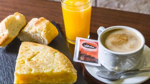 Pub/Lounge, Hostal Restaurante Central in Virgen Del Camino