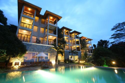 Randholee Resort & Spa