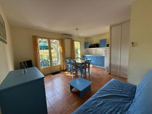 Létesítmények, Maison dans village vacances avec piscine in Gaujac