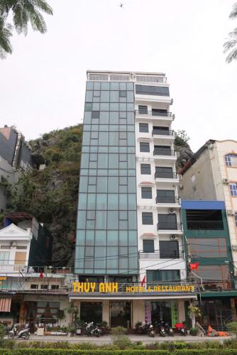 Thuỷ Anh Hotel & Restaurant - 숙소 외관