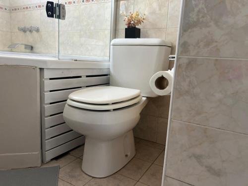 One-Bedroom Apartment image 1