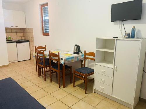 Apartments Vozab 5