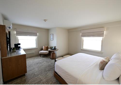 1 queen bed