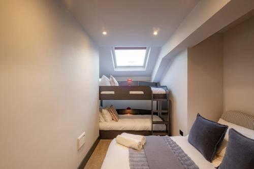 Luxury Quayside Loft Sleeps 6, Newcastle upon Tyne (photo 7)