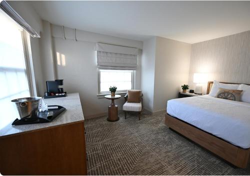 1 queen bed