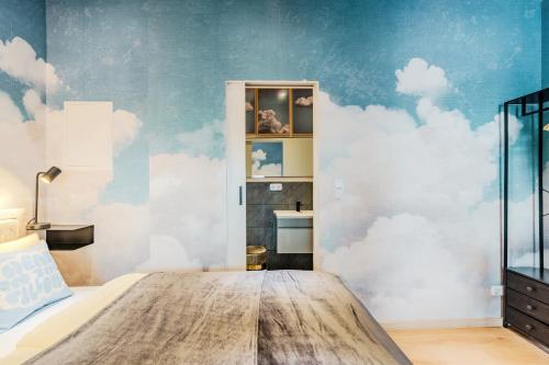 Central Clouds flat in Berlin self check in, Berlino (foto 10)