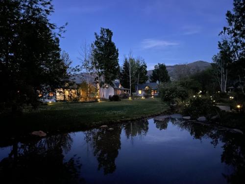 Apple Orchard Inn - image 14