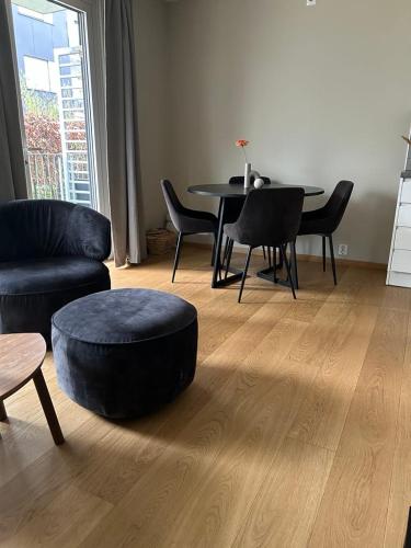 Modern apartment in Tønsberg right by the waterfront and city center in ตอนซเบิก
