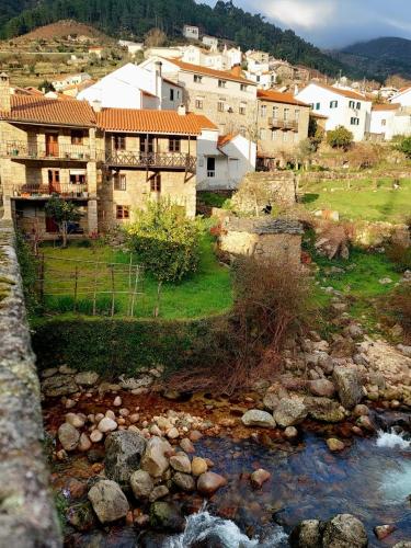Casa da Laura - Um refúgio na Serra da Estrela (Casa da Laura - Um refugio na Serra da Estrela) in อัลโวโค ดา แซร์รา
