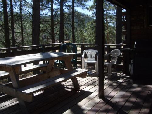 Balkons/terase, Sierra Bonita Cabins and RV Park in Gvadelupita (NM)