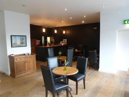 The Bridge Hotel - image 11
