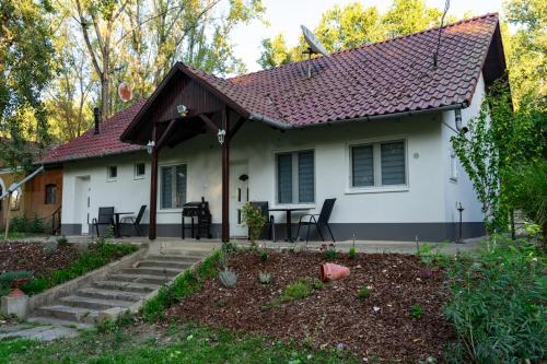 Tiszavirág Apartman Màrtèly (Tiszavirag Apartman Martely) in Mindszent