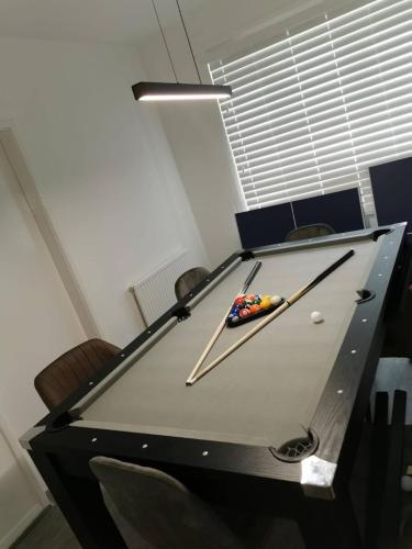 Haven Noir by CEFAS - Pool Table - City & Man Utd, Manchester (fotografie 4)