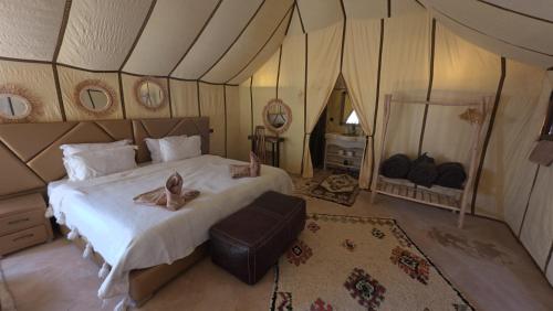 Merzouga Safari Luxury Camp in Lac Yasmins