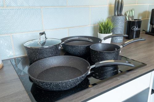 Modern 2-Bed Apartment Near ExCeL & O2 - Accommodates up to 4 Guests Max, Londra (foto 6)