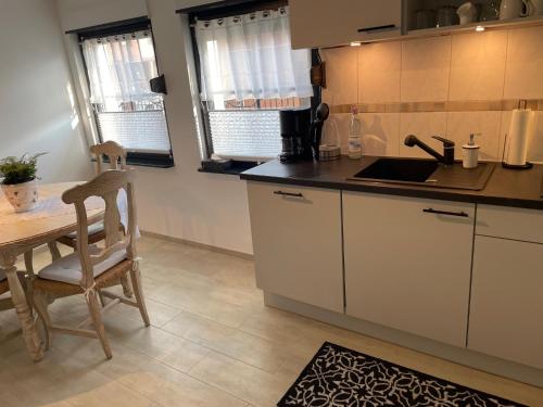 ห้องครัว, Schäferstr 43 (Schaferstr 43) in ไพเนอ