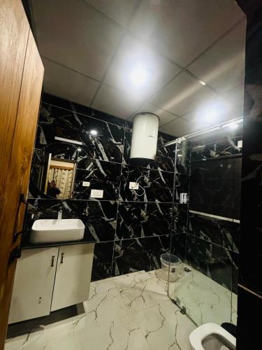 Shahi Group of Hotels Srinagar Pahalgam Shahi Group of Hotels Srinagar Pahalgam