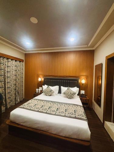 Shahi Group of Hotels Srinagar Pahalgam Shahi Group of Hotels Srinagar Pahalgam