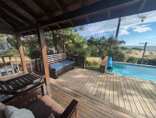 A truly amazing house by the beach in Playa Verde