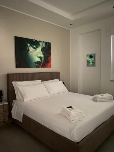 1 queen bed, 1 twin bed